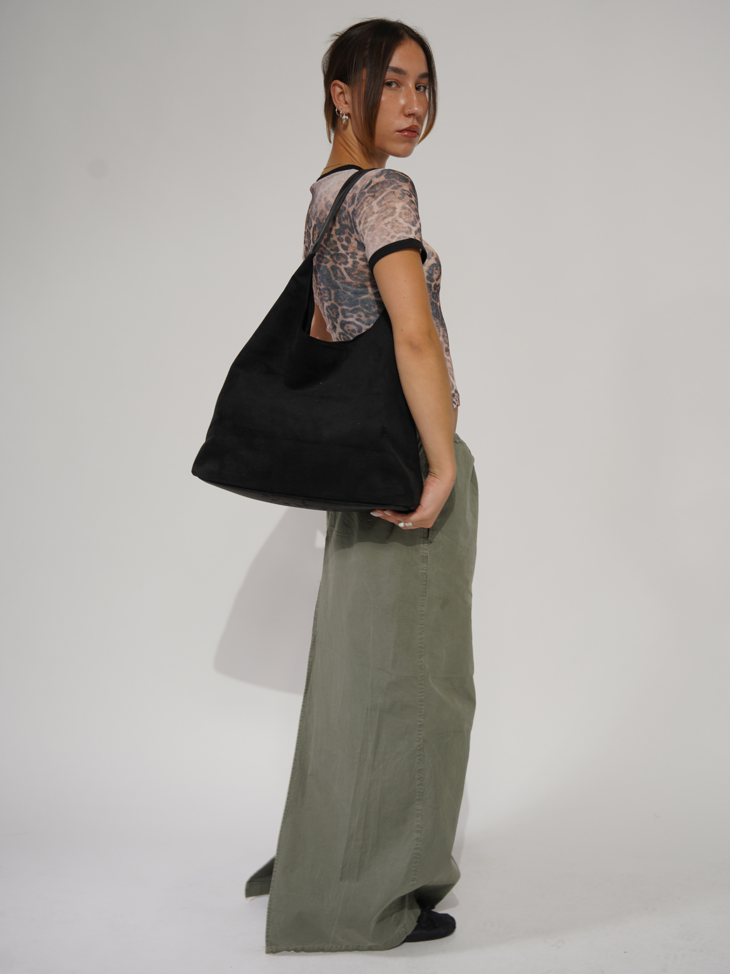 Classic Leather Tote for Daily Use