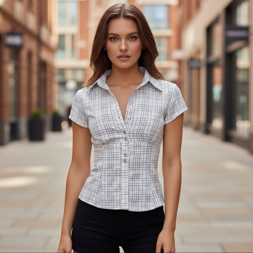 Lightweight Women's Fitted Checked Blouse