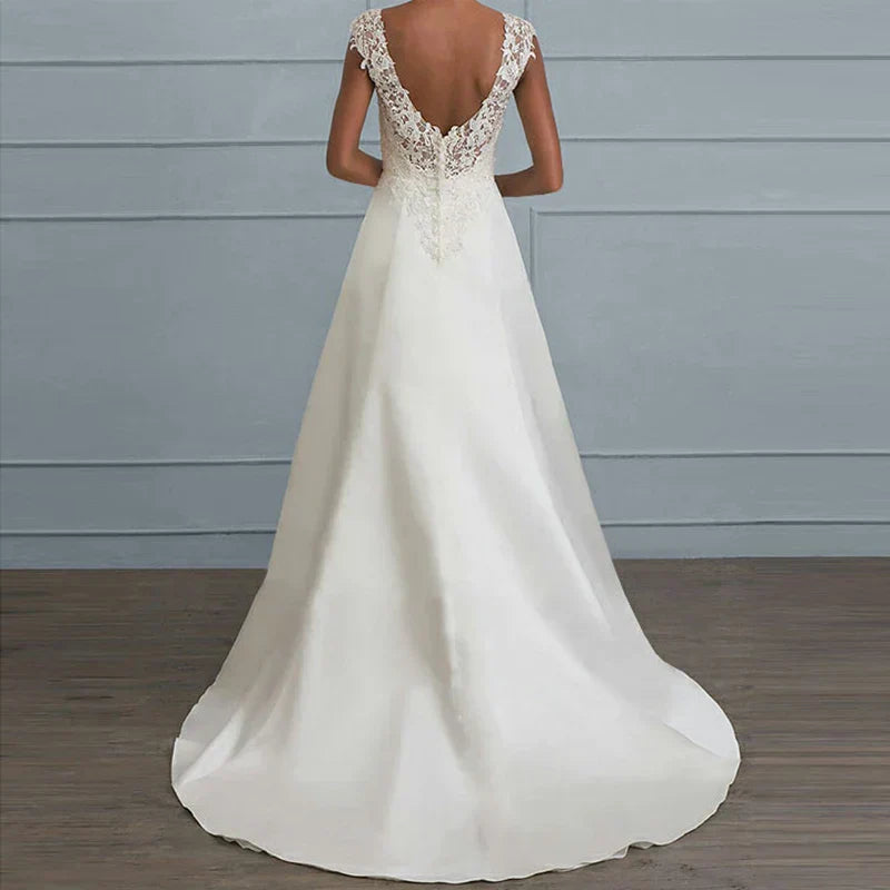 Chic Lace Wedding Dress