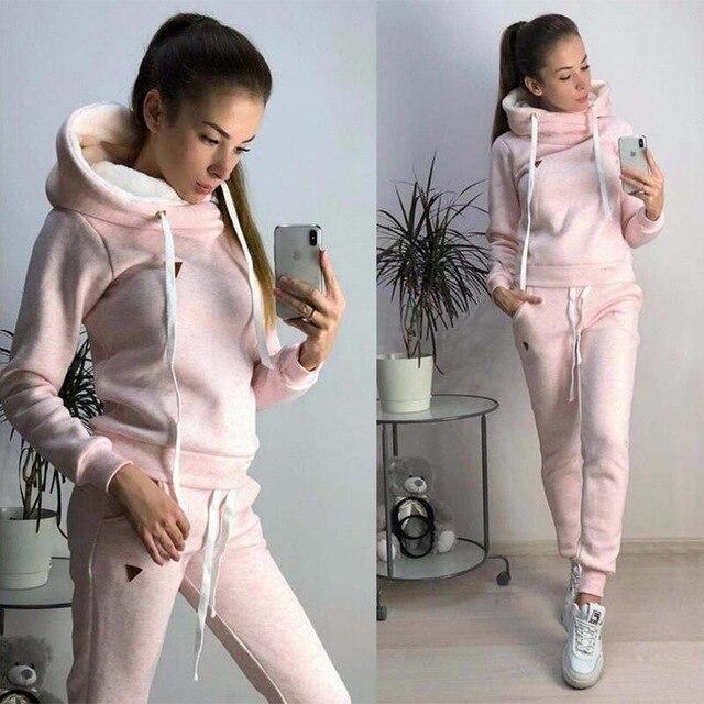 DROOM - Comfortable, Warm, and Trendy Athletic Jogging Set